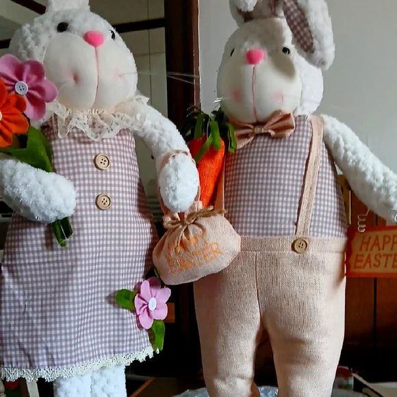 Easter Door Greaters NWT COMES IN A PAIR - Picture 1 of 5